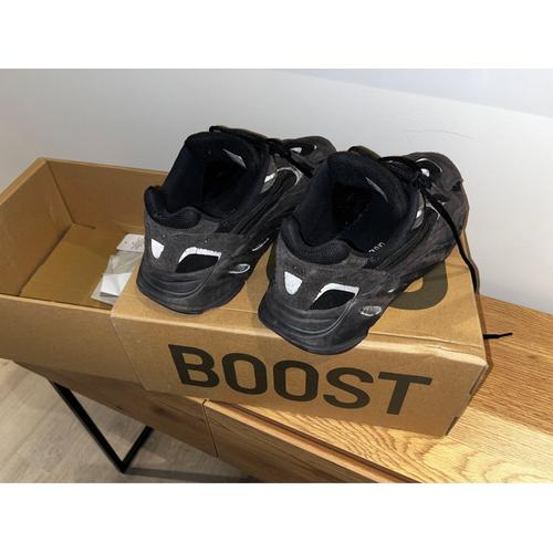 Adidas Yeezy 700 Achat neuf ou d occasion pas cher Rakuten